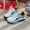Nike Vomero 18 – Tenis Hombre