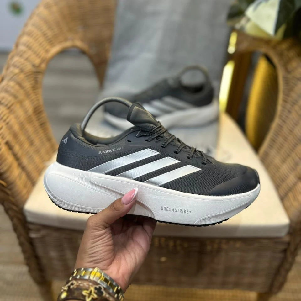 Adidas Supernova Rise 2 Hombre Gris Carbon Plateado Blanco Dreamstrike+ – Tenis Running Colombia JH Sport