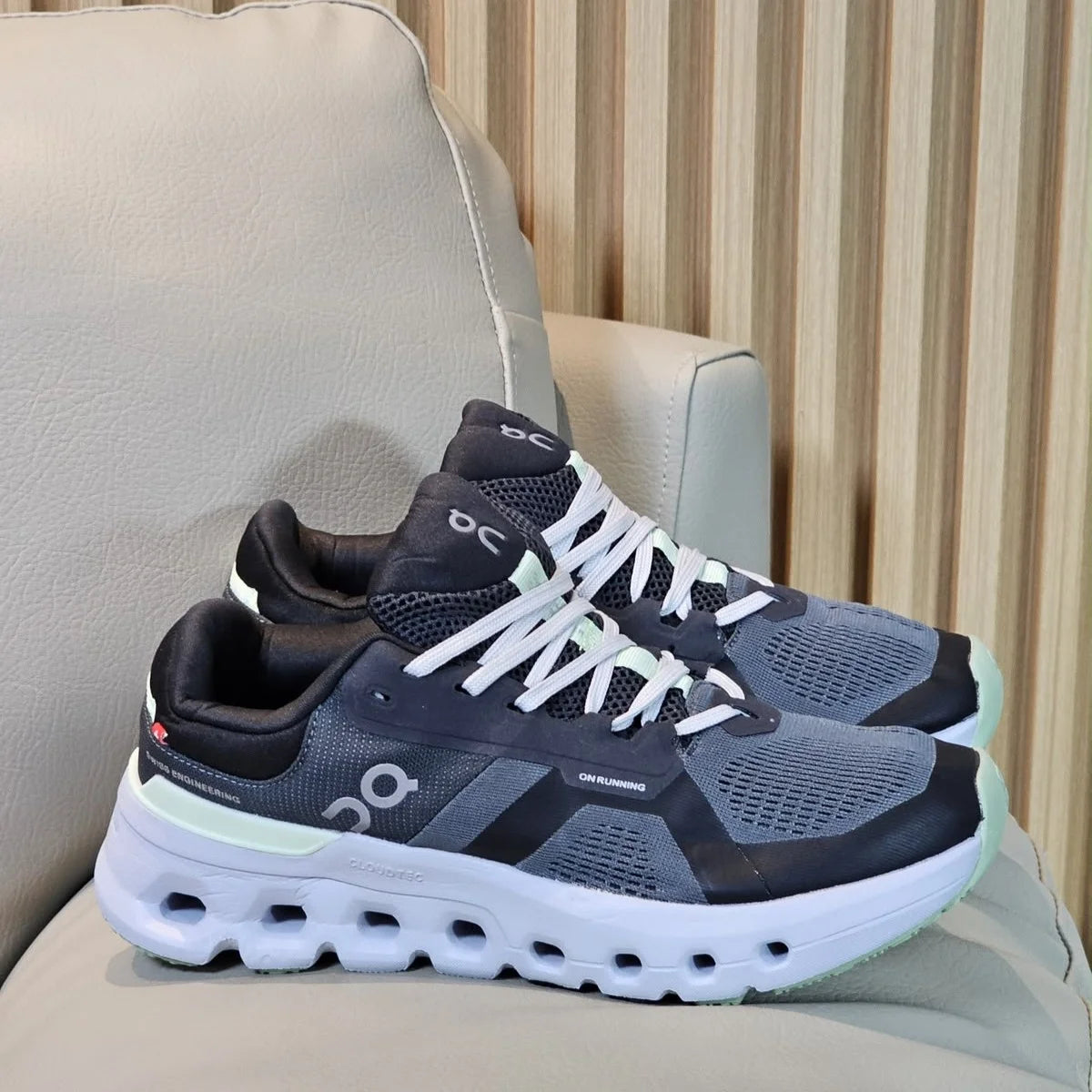 On Running Cloudrunner 2 – Tenis Hombre