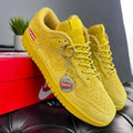 Nike SB Dunk Low x Supreme Hombre Crema – Collab Tenis Skate Colombia JH Sport