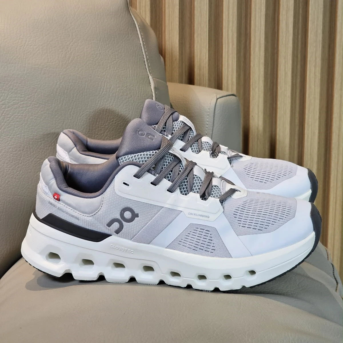 On Cloudrunner Hombre Gris Oscuro Negro Menta – Tenis On Running Colombia JH Sport