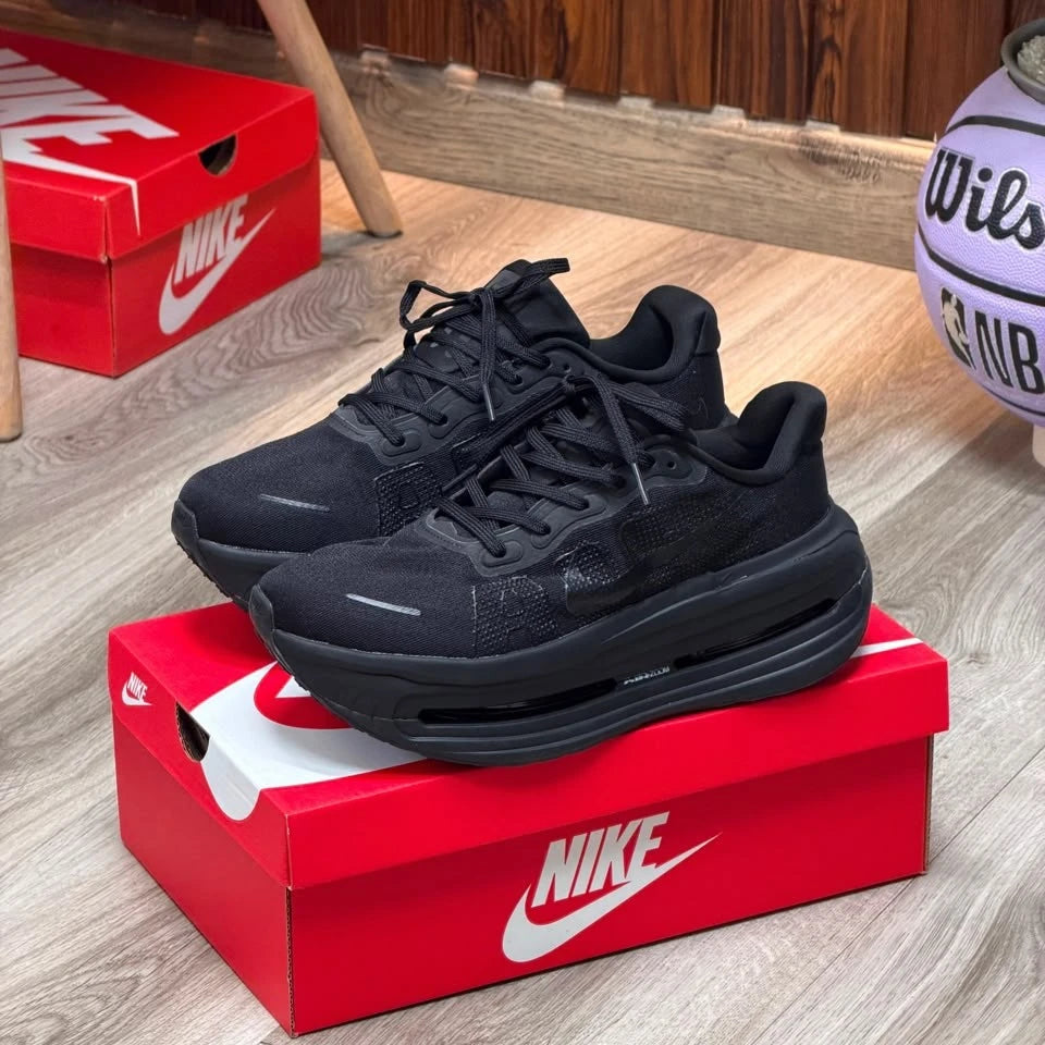 Nike Vomero Premium Hombre Triple Black Total Suela Gruesa Negra Camara Aire – JH Sport Colombia