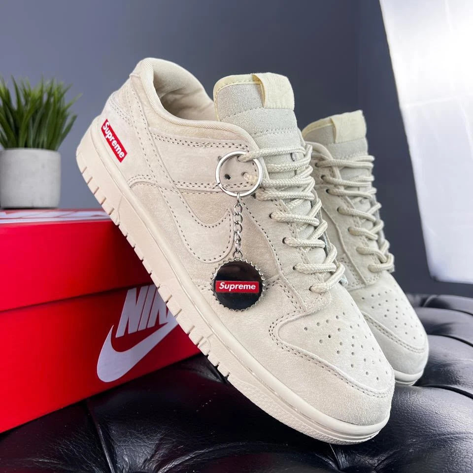 Nike SB Dunk Low x Supreme Hombre Amarillo – Collab Tenis Skate Colombia JH Sport