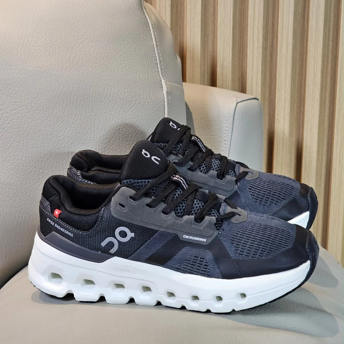 On Running Cloudrunner 2 – Tenis Mujer