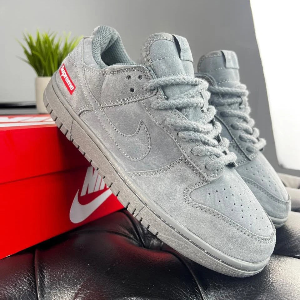 Nike SB Dunk Low x Supreme Hombre Azul Celeste – Collab Tenis Skate Colombia JH Sport